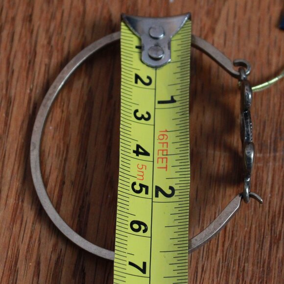 Niquea.D Initial Metal Bracelet - Picture 6 of 6